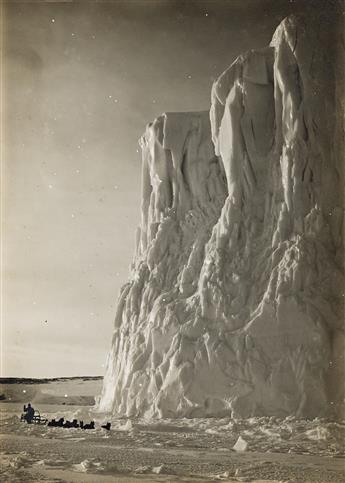 HERBERT PONTING (1870-1935) A group of 29 photographs documenting the Terra Nova Expedition. 1910-11.